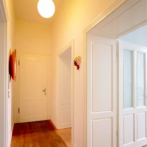 Altbautüren mit kassetierter Laibung