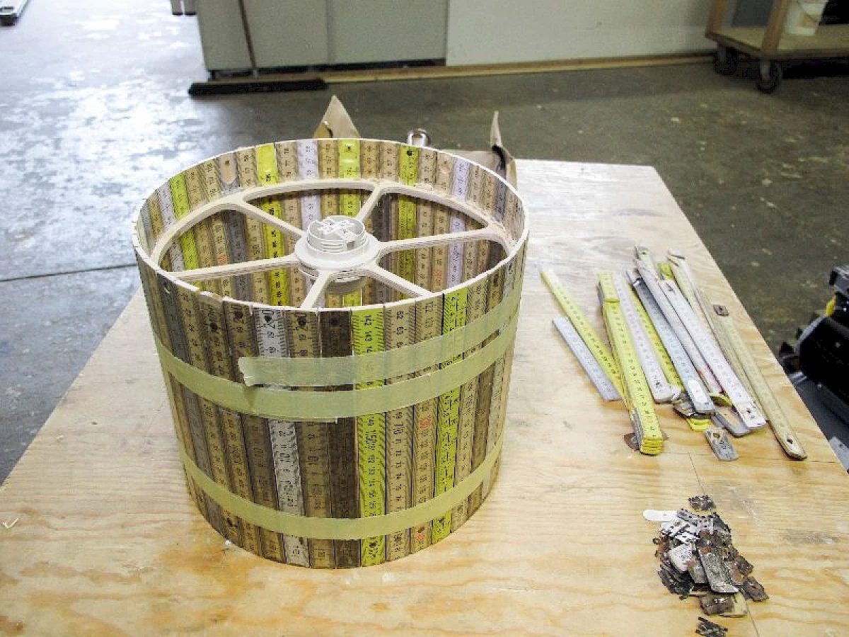 Lampe aus alten Zollstöcken - sven-uberarbeitet-9.jpg